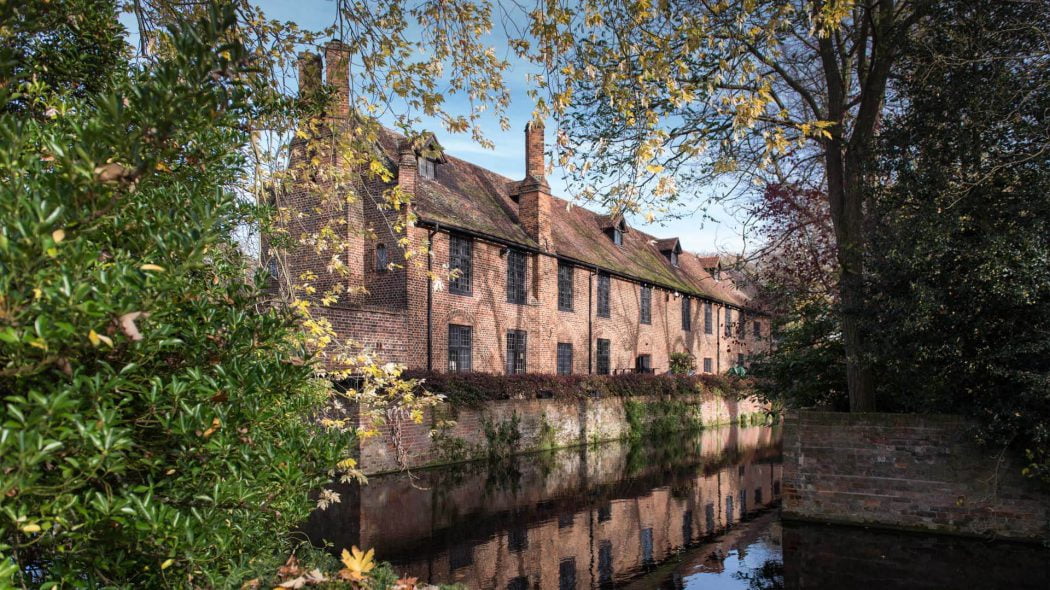 Eltham Local area, river with building