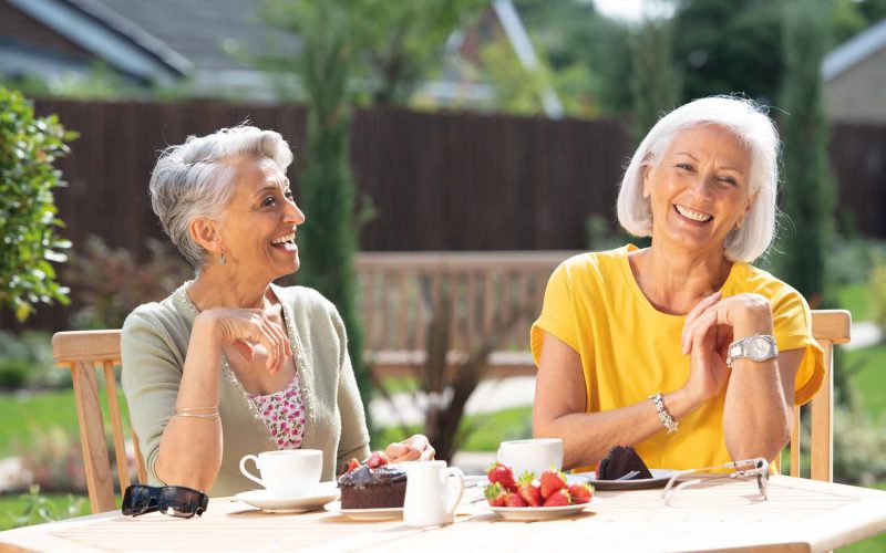 Ladies laughing 1920x1081