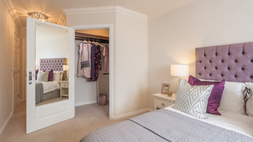 Sanderson Lodge bedroom walk in wardrobe